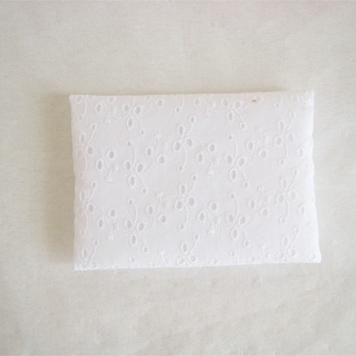 リボンとレースのポケットティッシュケース（白コットンレース