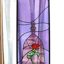 美女と野獣 モチーフの薔薇 ステンドグラスパネル 窓 ドア 壁 用 オーダー 3枚目の画像