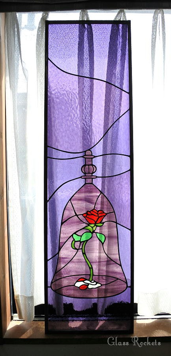 美女と野獣 モチーフの薔薇 ステンドグラスパネル 窓 ドア 壁 用 オーダー 3枚目の画像