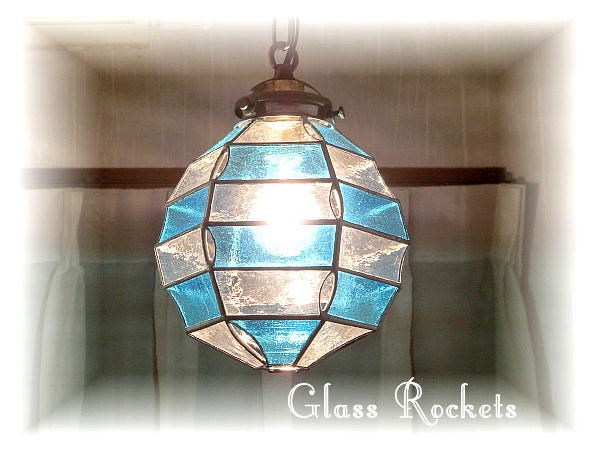 ステンドグラス 照明　ペンダント　円灯 スカイブルー　ランプ