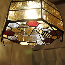 みつばち ハチの巣 ミツバチのランプ ステンドグラス 照明 ランプ ペンダント 7枚目の画像