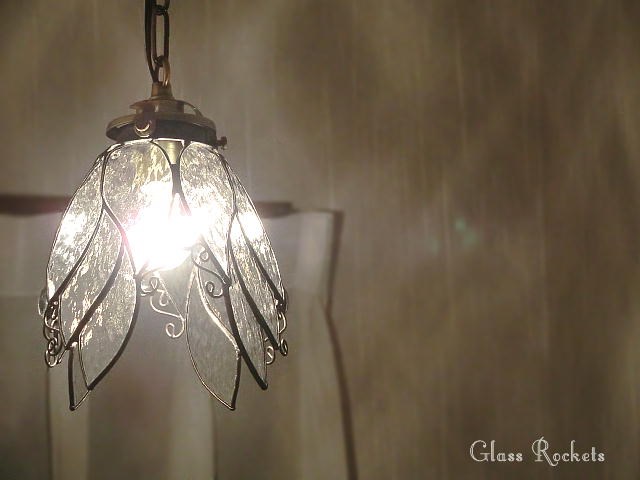 氷の天使らんぷ ステンドグラス 照明 ランプ ペンダント 再販