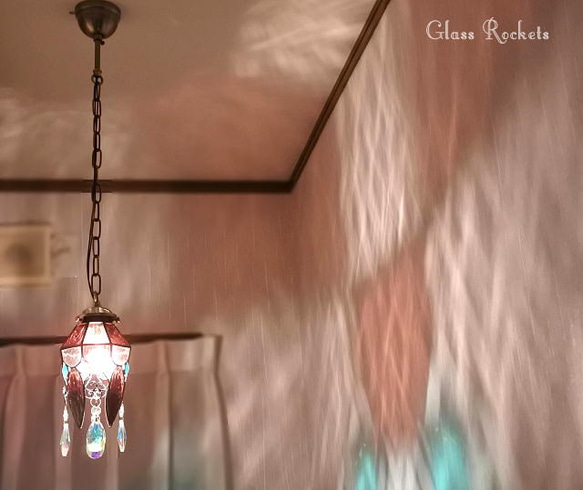 オーロラの雫 ペンダントランプ ステンドグラス 照明 3枚目の画像