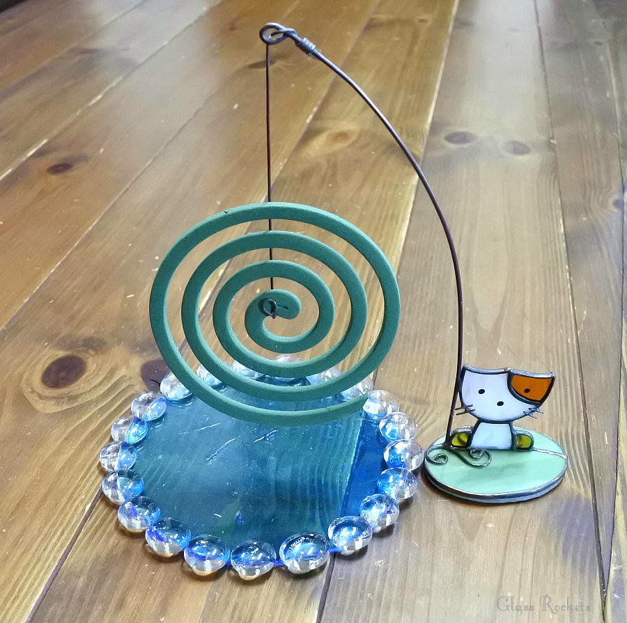 蚊取り　釣り吉ミーちゃん  猫 ステンドグラス