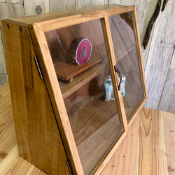 ショーケース付き収納棚 ブックシェルフ w60cm 本棚・絵本棚・マガジン