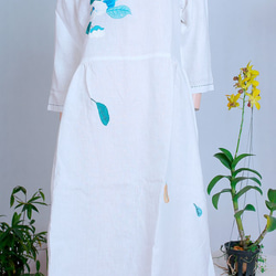 パッチワーク。 お花。手刺繍。ナチュラルリネン。おしゃれバッグ