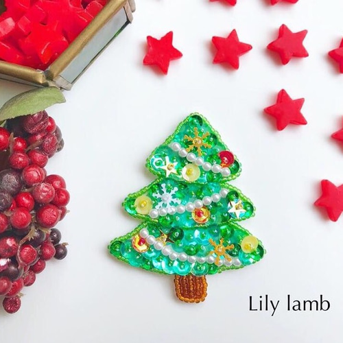 クリスマス⭐︎ビーズ刺繍のクリスマスツリー【受注製作