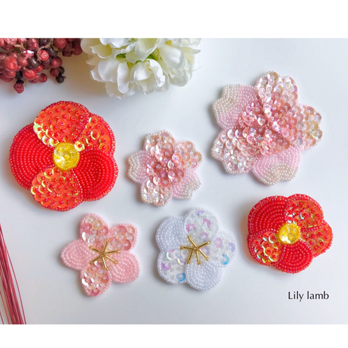 桃の花のビーズ刺繍ブローチ【受注製作】 ブローチ Lily lamb 通販