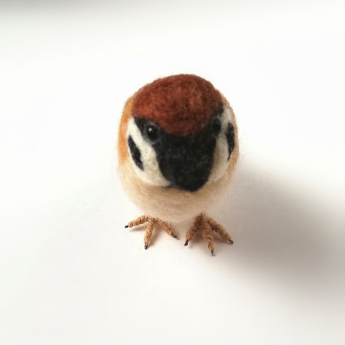 羊毛フェルト＊手のひらサイズのまったり鳥さん❤︎すずめ のびのび文鳥さんのストレッチ『スサー』 羊毛フェルト a to c