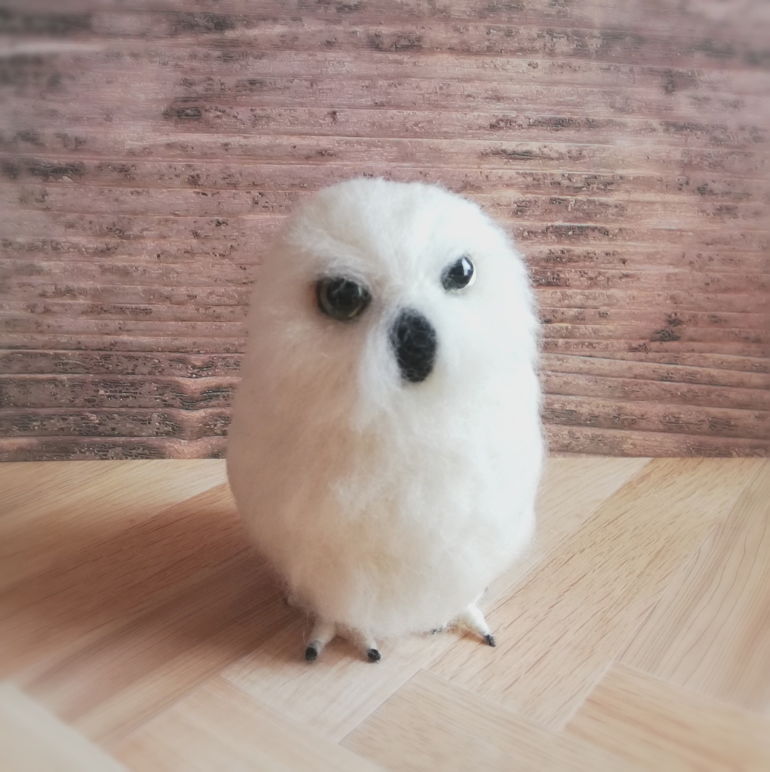 羊毛フェルト フクロウの置物　シロフクロウの女の子 ⭐送料込み⭐羊毛フェルト製 シロフクロウ 女の子 置物