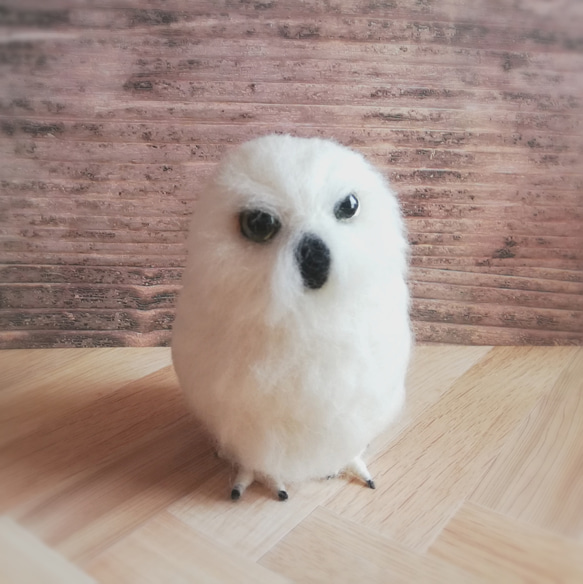 羊毛フェルト フクロウの置物　シロフクロウの女の子 羊毛フェルト フクロウの置物 シロフクロウの女の子 羊毛