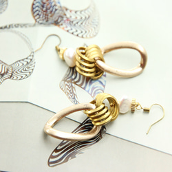 絕色黃銅系列- 淡水珍珠與黃銅 溫潤耳飾AG FASHION 第7張的照片