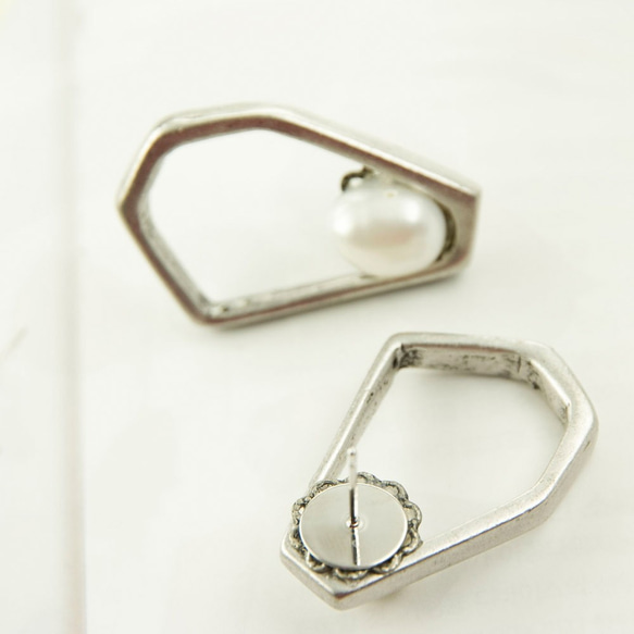 個性不銹鋼金工系列幾何線條與淡水珍珠925純銀針 第3張的照片