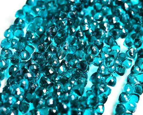 宝石質 FACETED 3D Trillion クジャクグリーン色 石英/クォーツ