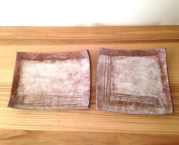 四角皿 -白い壁と木模様 5枚目の画像