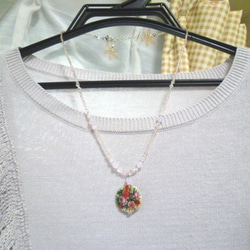 セール♥花柄シェルビーズのシンプルネックレス 4枚目の画像