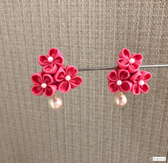 紅花で染めた小花のイヤリング（ピアス変更OK） 3枚目の画像