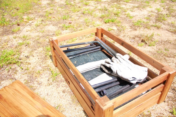 キャンプなどのアウトドア、インドア選ばず使える木箱｜ローテーブル（２枚構成天板付き） 5枚目の画像