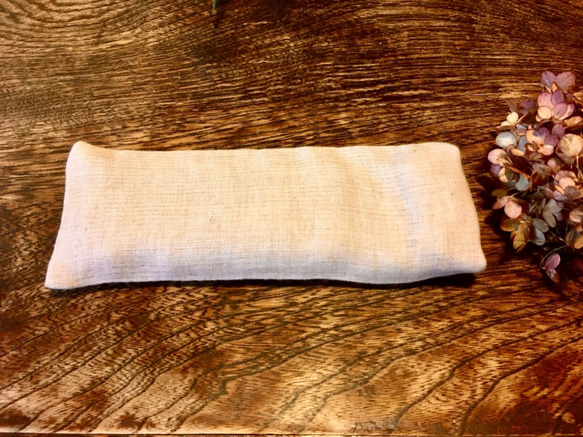 オーガニックコットンガーゼ　亜麻の実100％アイピロー 2枚目の画像