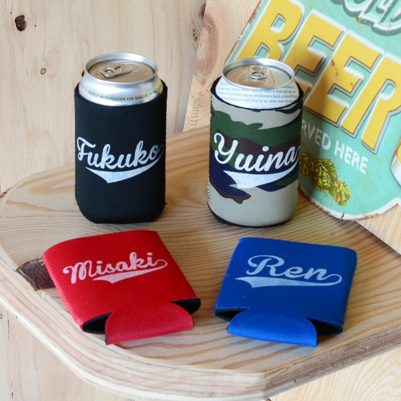 《送料無料》名入れ ボトルカバー Color カラーレタリング COOZIE 350ml サイズ/n103m 1枚目の画像