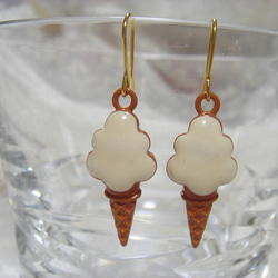 サイダーミックスソフトクリームピアス 1_8eeda046ac063ec269b3827c9d5f