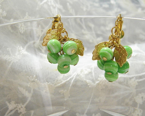 シャインマスカットのイヤリング＊ピアス イヤリング