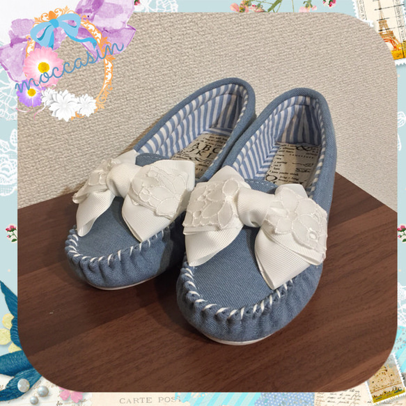 NEW【22.5〜25cm】春夏レースリボンモカシンシューズ／サックス 1枚目の画像