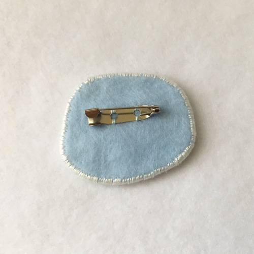 三色の花刺繍ブローチ ブローチ gleen-t 通販 7945677｜Creema