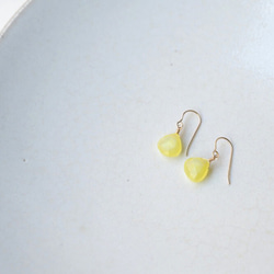 Yellow Hydro quartz 　pierced earrings 2枚目の画像