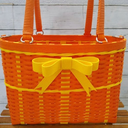 ビタミンオレンジカラーダブルリボンのクラフトかごバッグ（ＭS）ひまわりカラーリボン 2枚目の画像