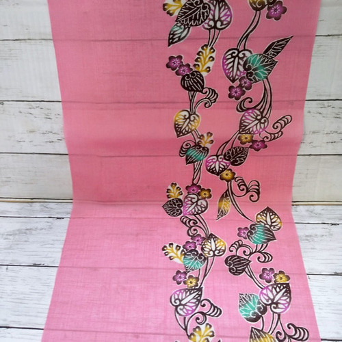 衝立　着物生地で柄を作っております☆ 衝立 着物生地で柄を作っております☆