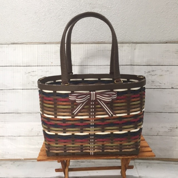 チョコレートカラーミックスダブルリボンクラフトかごバッグ（M