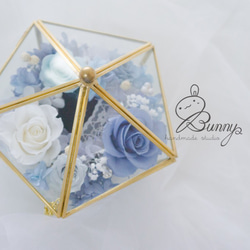 【邦尼婚禮】求婚玻璃罩戒台 - 粉藍色系不凋玫瑰/繡球/滿天星 第1張的照片