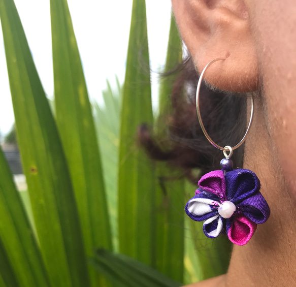 つまみ細工　夏の揺れるフーブピアス  パープル 紫 花★イヤリングに変更可 2枚目の画像