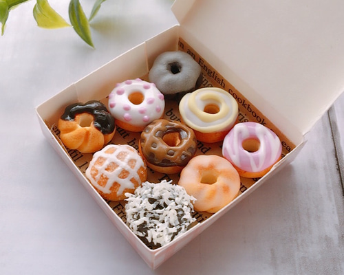 ミニチュアドーナツ屋さん(*^-^)ハンドメイドエコクラフト.雑貨 小さなドーナツ屋さん ミニチュア・ミニチュアフード その他置物 ち