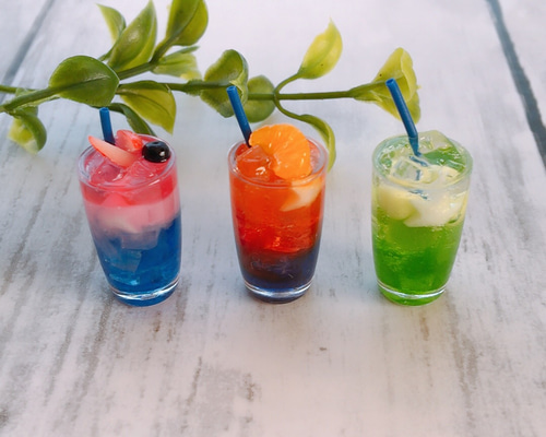 ❤︎ミニチュア 夏のカラフルドリンク❤︎ その他インテリア雑貨 mi