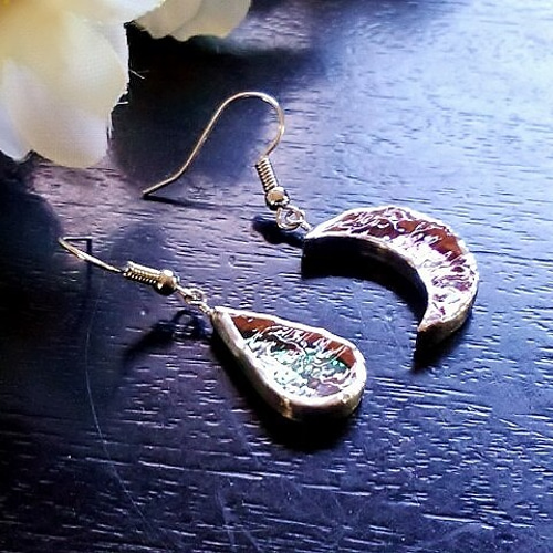 ステンドグラス 月と雫のピアス～エンジェルムーン～ ピアス（フック  