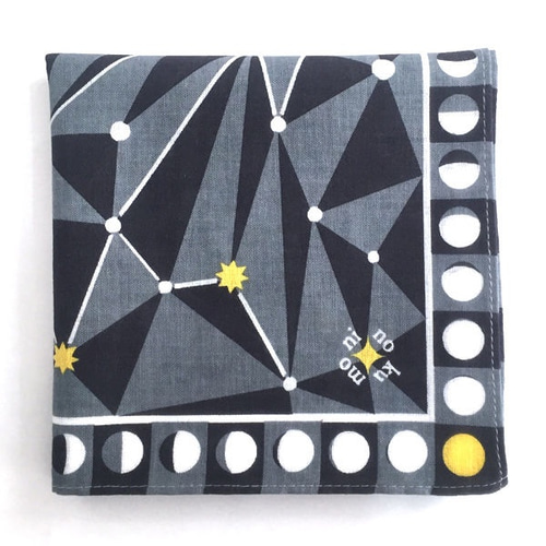 星座と月の満ち欠け柄ハンカチ（グレー）【ninokumo - ニノクモ - 布雲