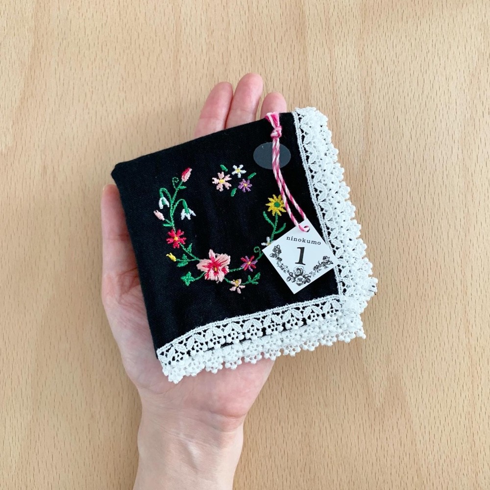 誕生花ダブルガーゼハンカチ1月【ブラック】睦月 January 月花