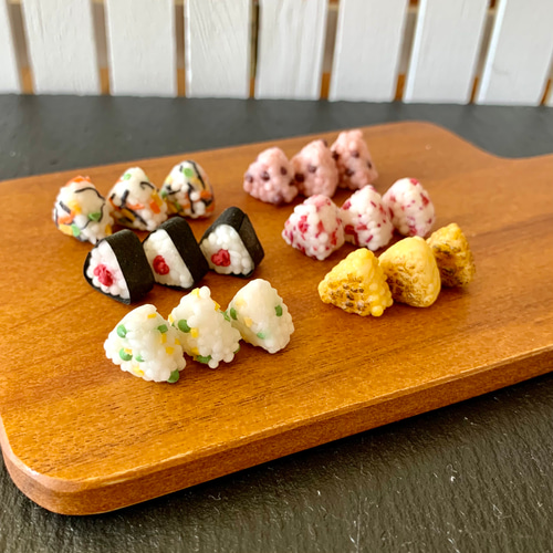 ⌘ ミニチュア おにぎりとミニトマトと煮卵 ⌘ ピアス ピアス（フック