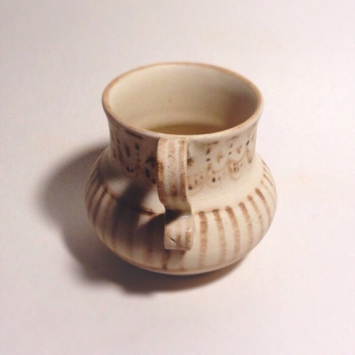 小ぶりの壺 fit=scale-down,w=1200