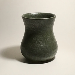 アボカド色の花瓶 1枚目の画像