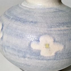 【送料無料】花柄壺〈ペールブルー〉 4枚目の画像