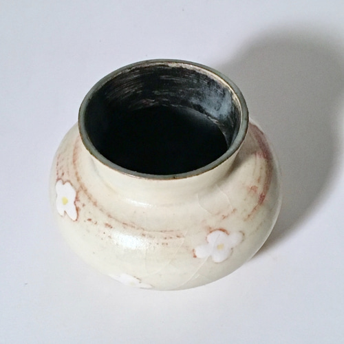 送料無料】花柄壺〈浅黄色〉 一輪挿し・花瓶・花器 陶工房gritty