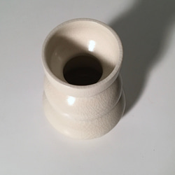 【送料無料】風変わりな段々花瓶〈白色〉 3枚目の画像