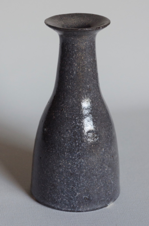 送料無料】石のような陶器の花入れ＜B＞ 一輪挿し・花瓶・花器 陶工房