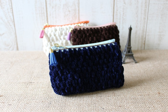 編み編みファスナーのニットポーチ～ブルー～ 1枚目の画像