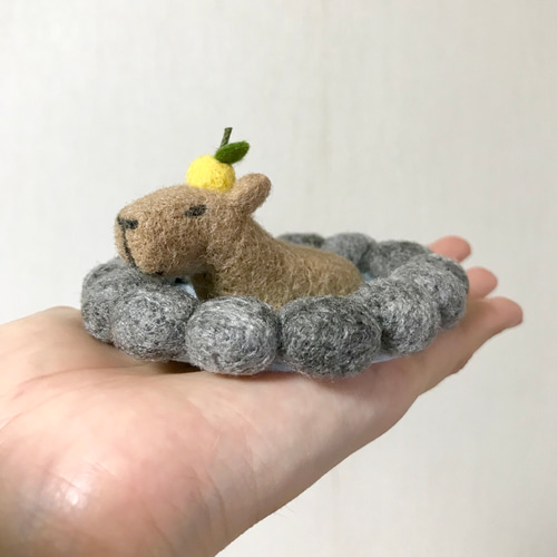 羊毛フェルト パピヨン 日光浴 蛙 温泉 蜜蜂 専用 ぴよりんこ
