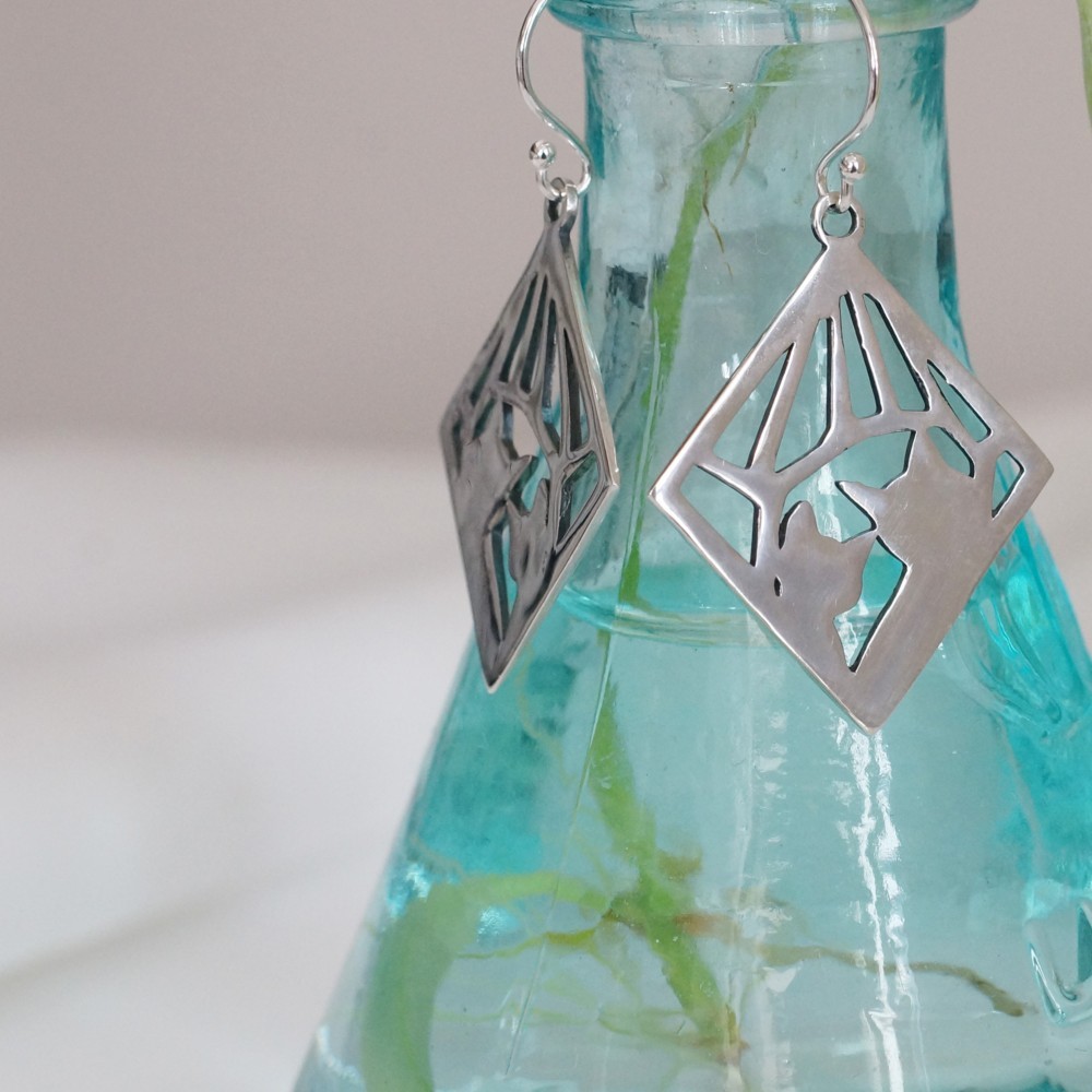 帰りを待つ2匹の猫イヤリング 片耳