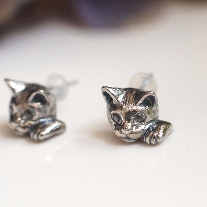 招き猫ピアス【ピクシー】Silver 片耳
